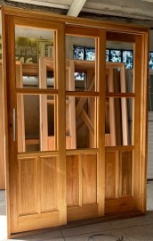 PORTA BALC�O 3 PLANOS DE CORRER LINHA LUXO RETA - PADR�O CEDRO
